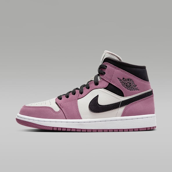 Tenis jordan negro con morado new arrivals